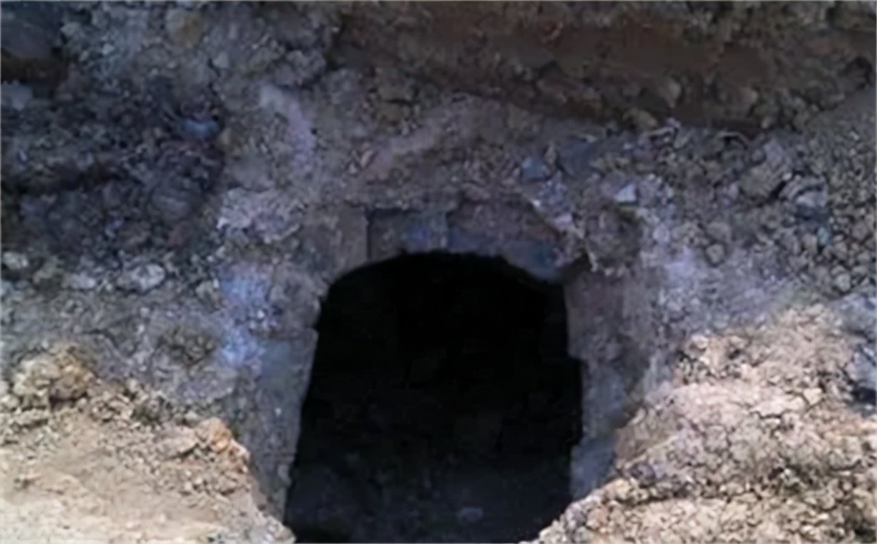 1964年，河南农民发现自家有一个“雪花洞”