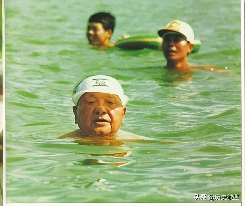 1997年*小平邓**逝世后的遗憾：每天数着香港回归的日子，却未能等到