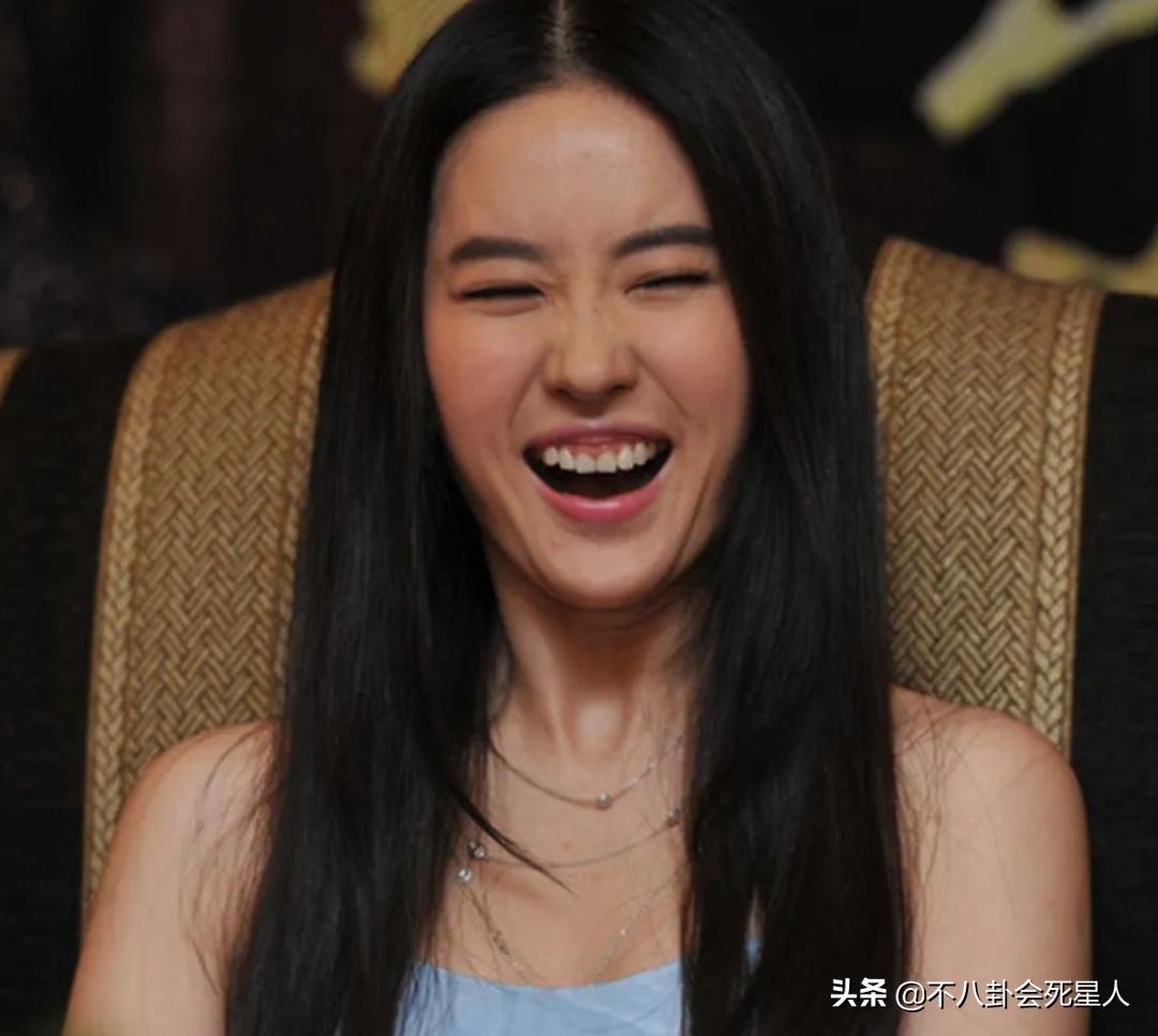 刘亦菲和杨紫谁最好,刘亦菲和杨紫对比照