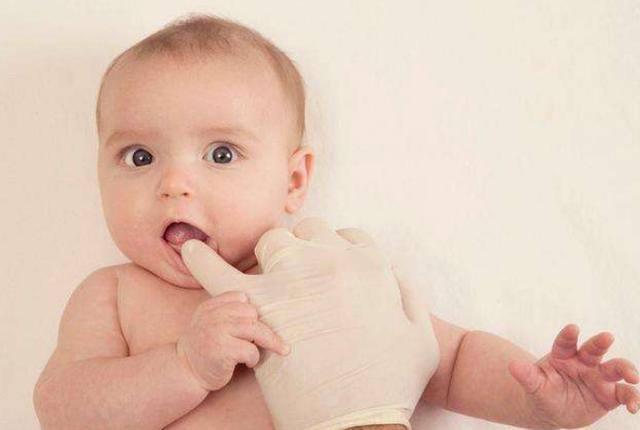 0-6个月宝宝经常遇到的问题,0—6个月的婴儿最难带