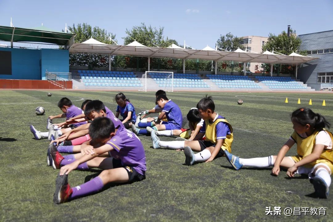 夏令营足球趣味活动,满天星青少年足球夏令营