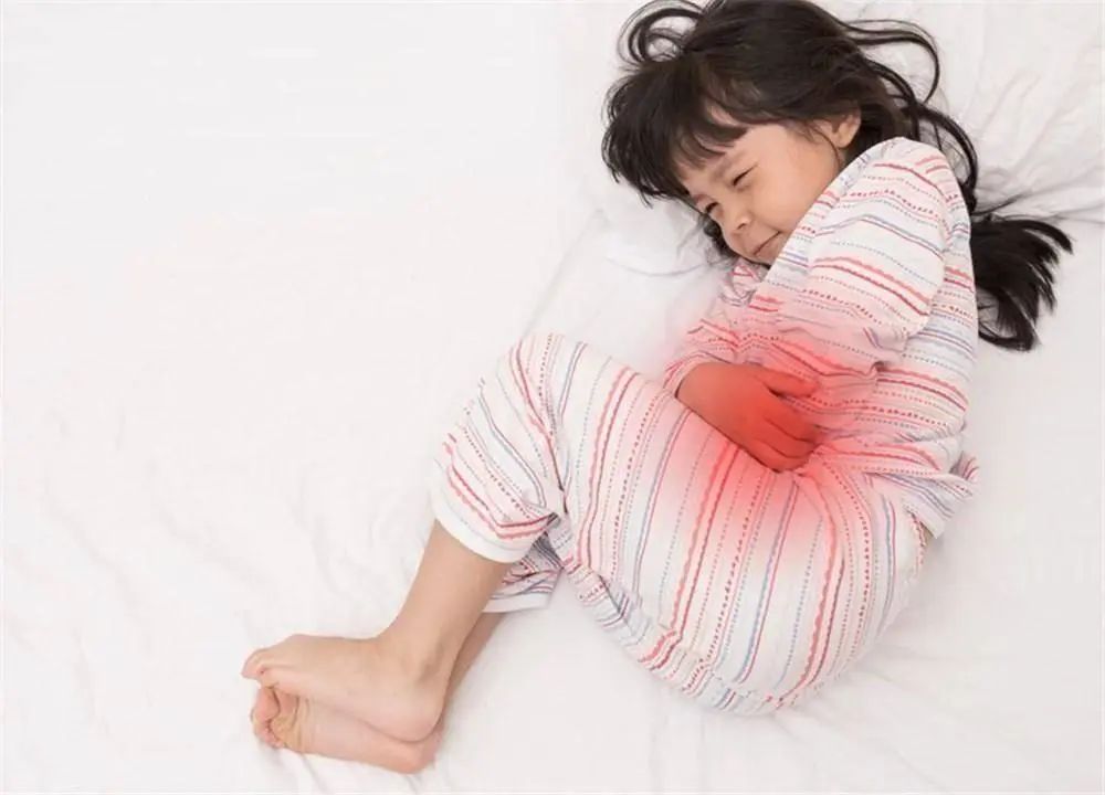 女孩第一次月经最佳年龄,女孩第一次例假最佳年龄是几岁