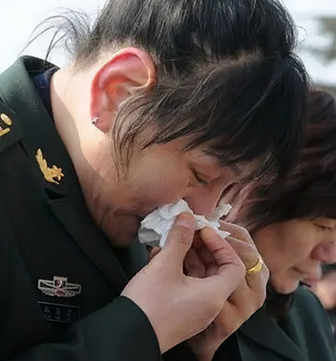 莫科周雅菲照顾王凡父母,八一女篮王凡死因详细