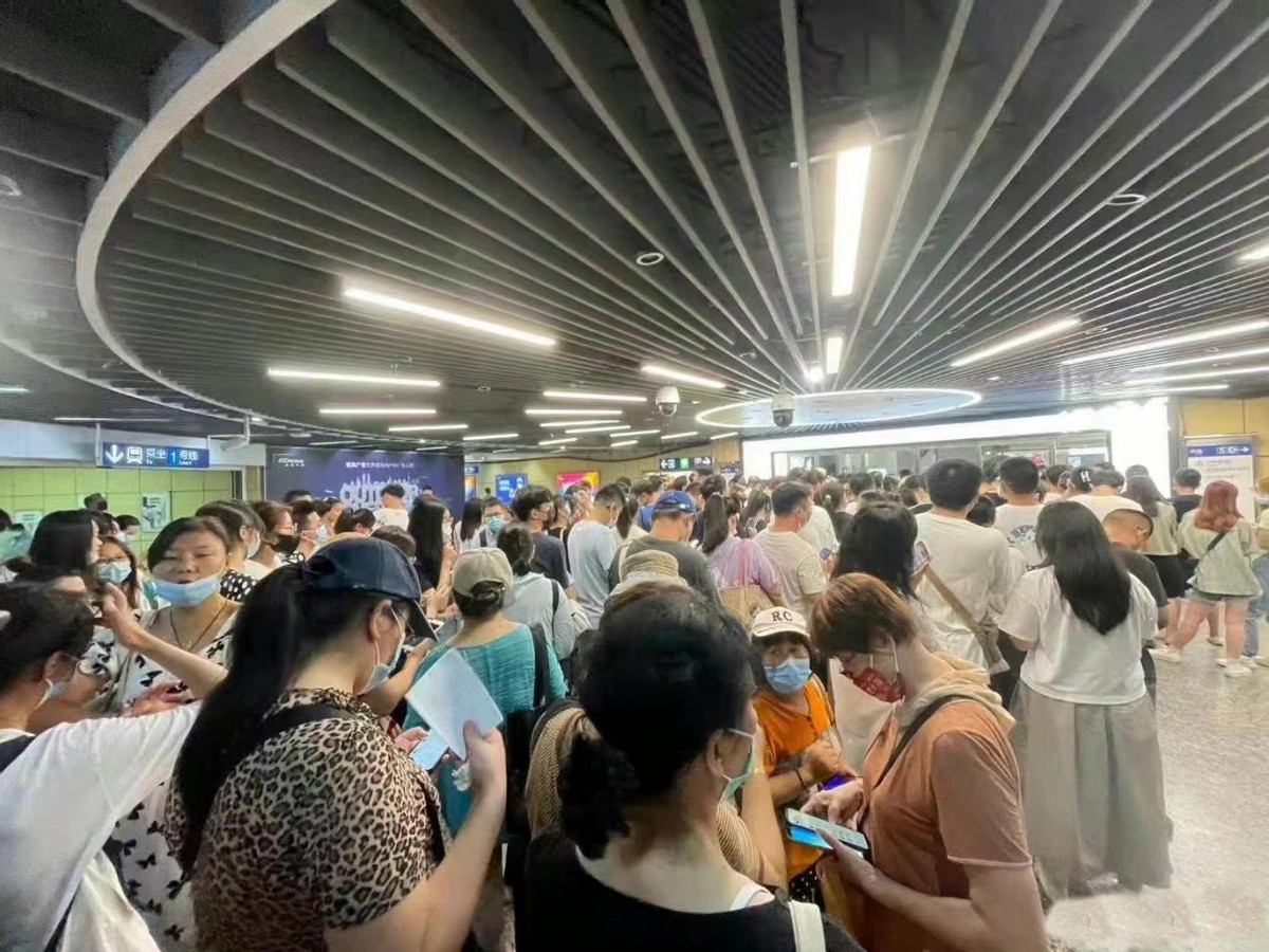 茶颜悦色南京店,南京茶颜悦色今日排队情况