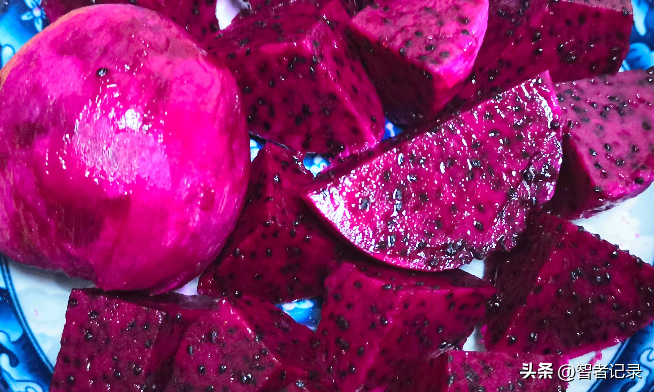 素炒佛手瓜片，配一盘寓意紫气东来的火龙果，有何作用和寓意？