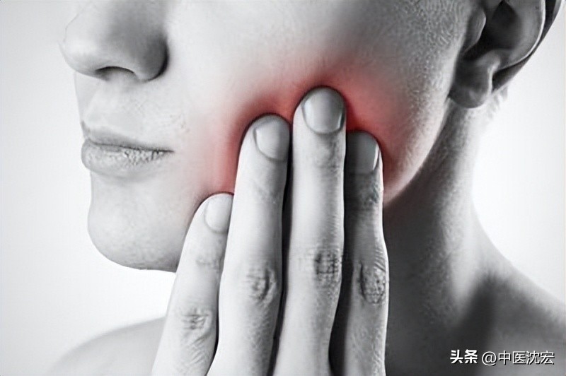 口腔溃疡散治牙龈炎,上火口腔溃疡牙周炎吃什么最好