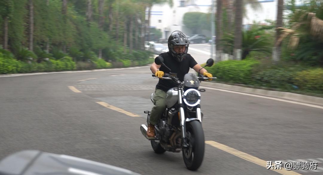 赛科龙re560对比凯越500f,赛科龙re560和525ac哪个好