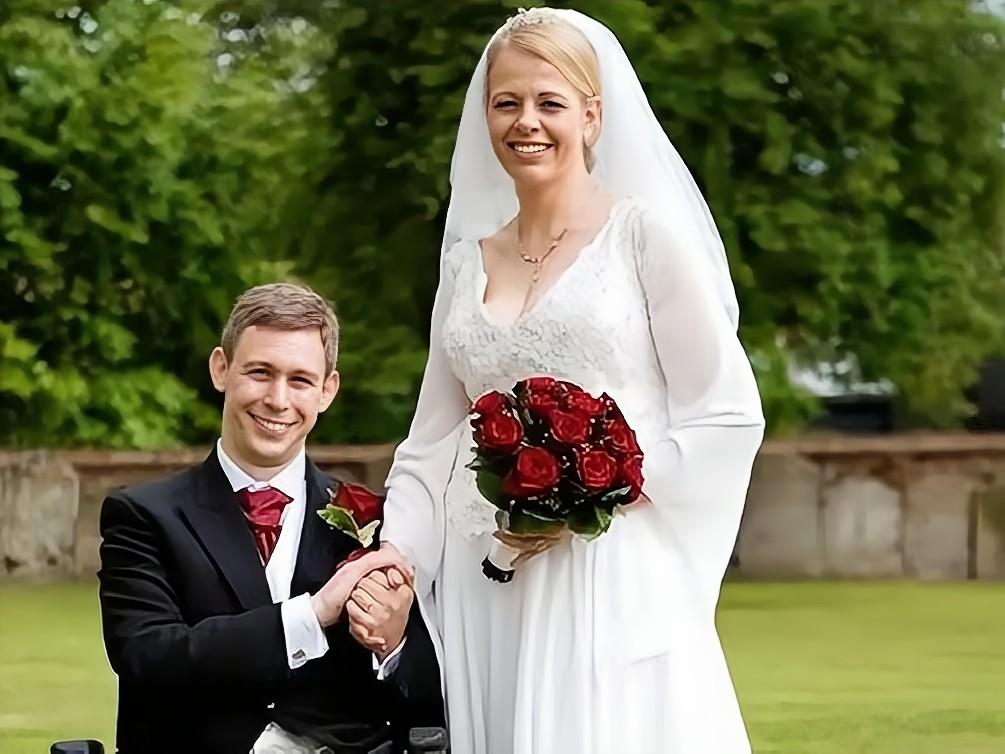 12岁男孩马丁：被护工虐待性侵14年，醒来用“特殊声音”揭开真相