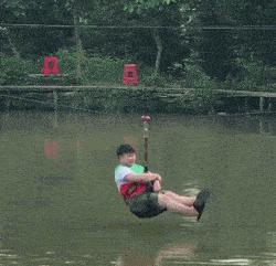 丝袜上可以纹身吗,女生纹身还能穿丝袜吗