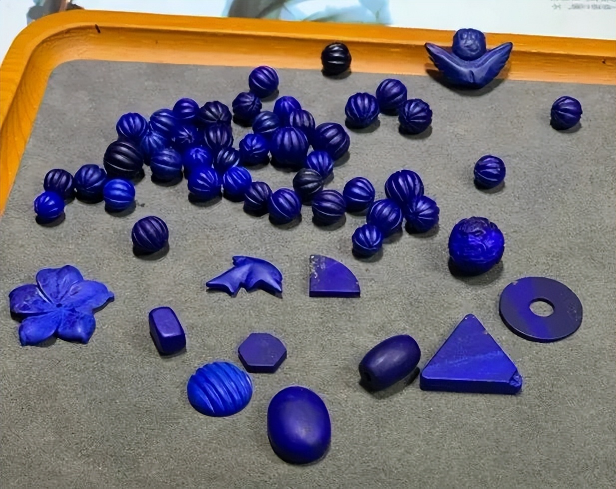 10种最漂亮的宝石,大自然中天然的蓝色宝石