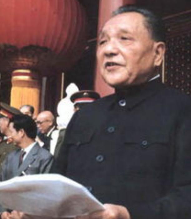 尤太忠看望*小平邓**,邓递来一支劣质香烟,尤:这烟不能抽,伤肺