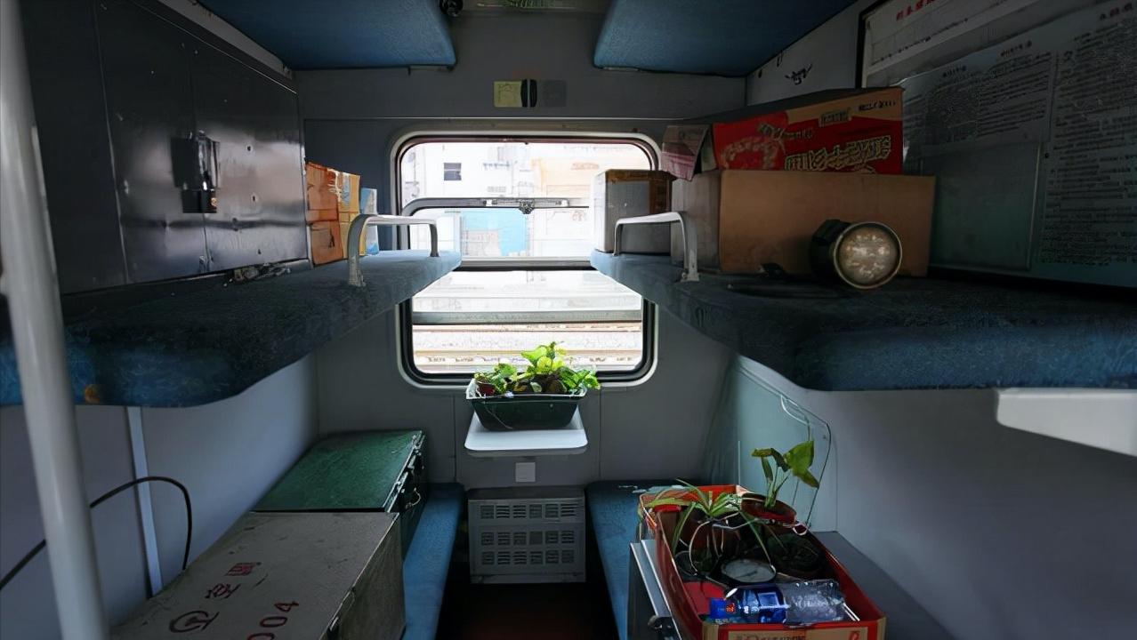 火车高级软卧带独立卫生间吗,绿皮火车带洗漱间软卧