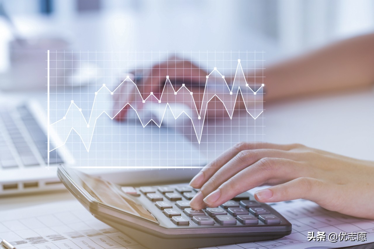 国考会计专业和会计学专业,会计专业面对国家大势应该怎么做