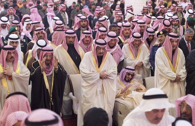 沙特王妃与王子离婚,沙特王妃买内衣