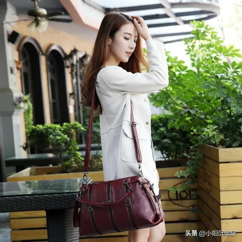 香奈儿迪奥联名包包,最近流行的迪奥包包