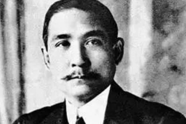 他被老蒋视为“国师”，重庆谈判对伟人出言不逊，领袖这样回应