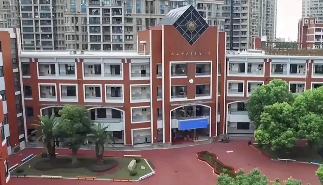 上海地标建筑群外滩打卡地,上海外滩最红地标