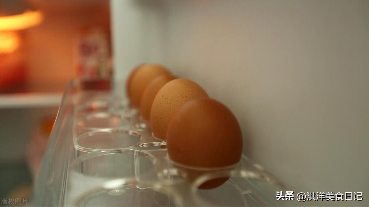 鸡蛋在冰箱放了一个多月还能吃吗,煮熟的鸡蛋可以放冰箱隔天再吃吗