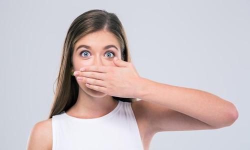 躺下睡觉嘴巴发干,一睡觉就舌苔发白嘴巴发干