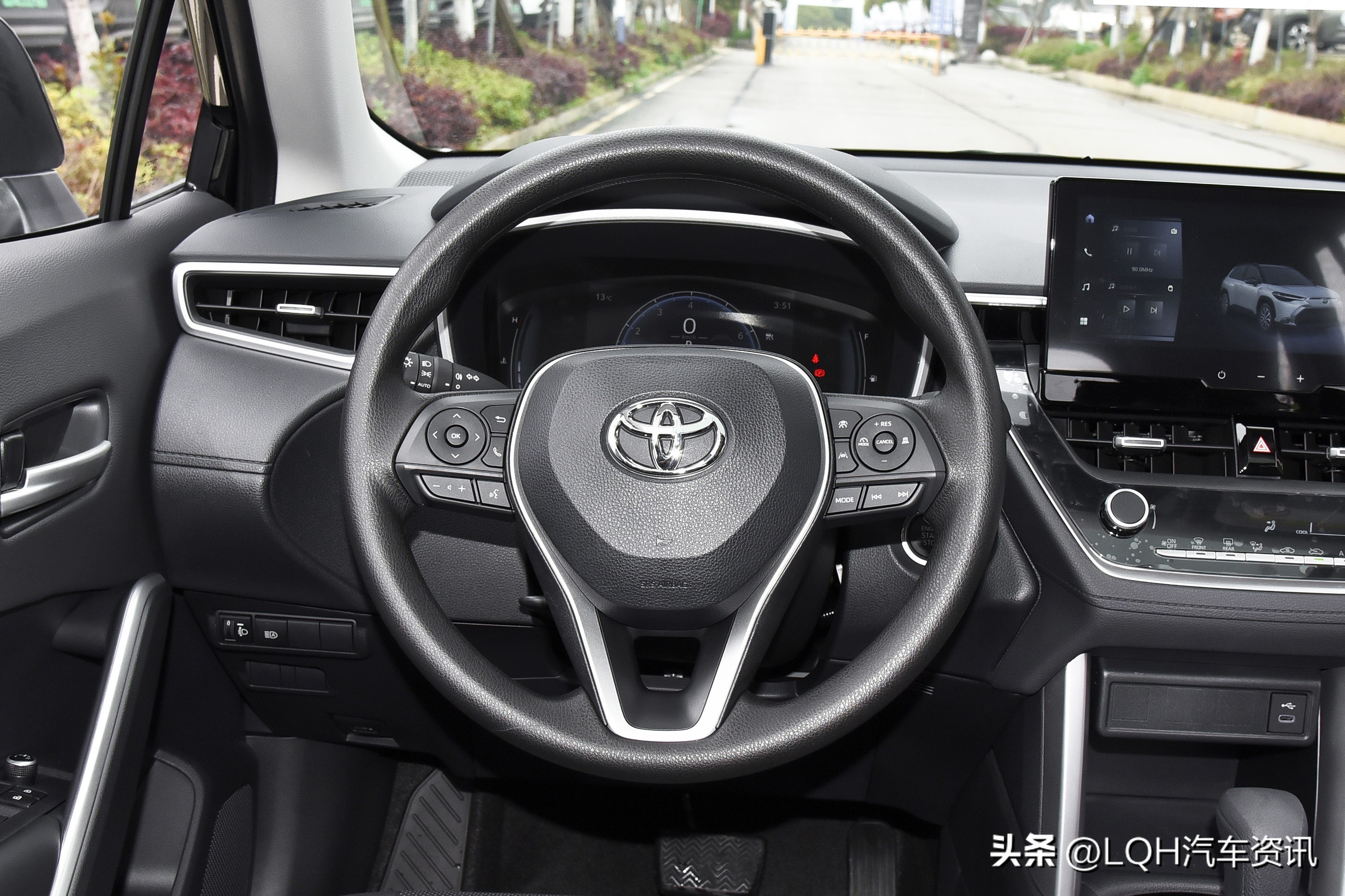 如果花十万块钱买个车你觉得贵吗,本田xvt和丰田锋兰达哪个好