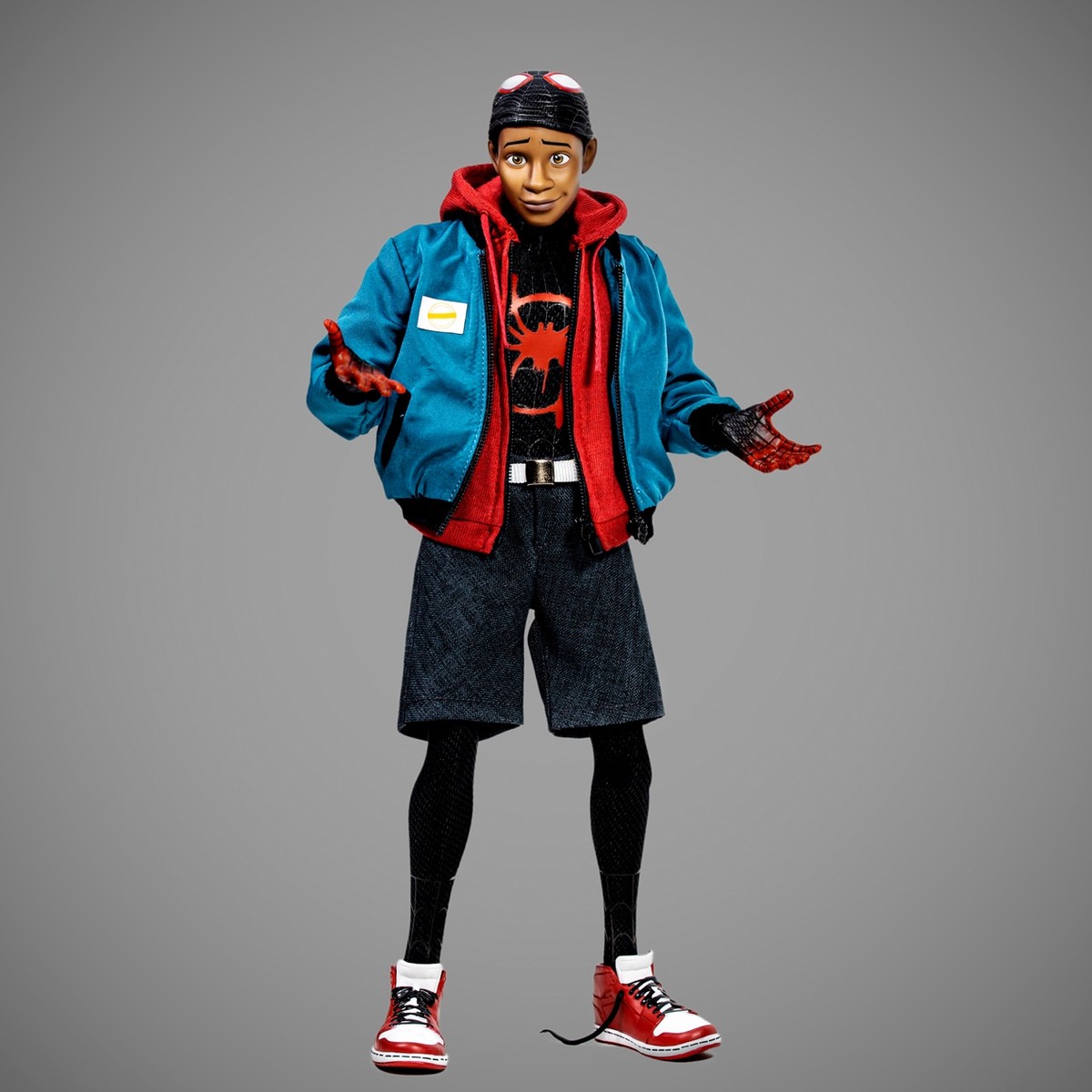 3头雕2套衣服，这个小黑蛛太好玩了：HotToys平行宇宙版迈尔斯