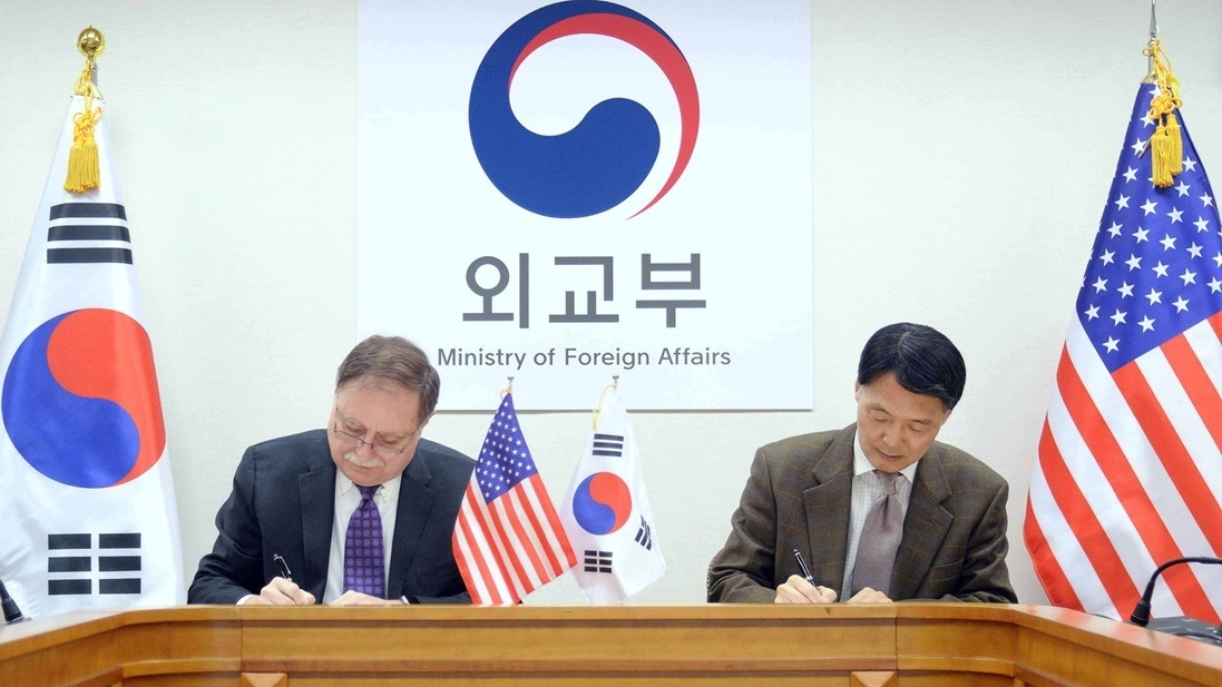 “帮帮我们！”拒绝中国后韩国芯片堆积如山，韩媒：我们犯下大错