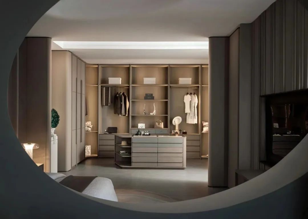 鍗楁磱杩厠楂樺畾绯诲垪,鍗楁磱杩厠杞诲ア楂樺畾