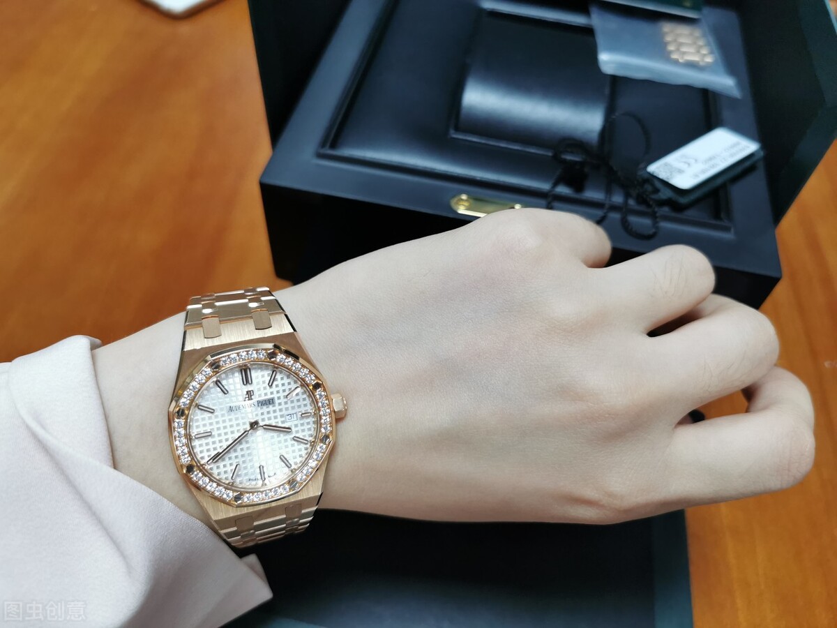 爱彼好还是劳力士好,劳力士与爱彼该怎么选择