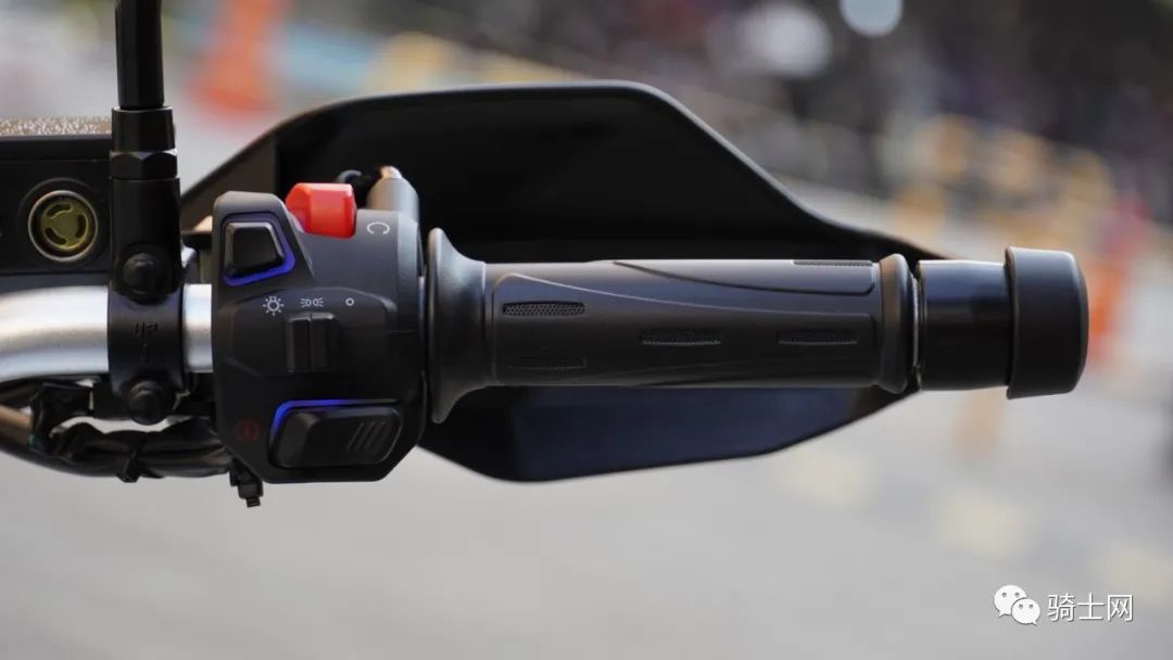 凯越500x和525x有什么区别,恒舰大海道500x和凯越525x哪个好