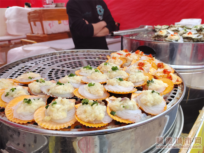 【视频】逛花街、买靓花、叹美食，容桂时光花市约定你！
