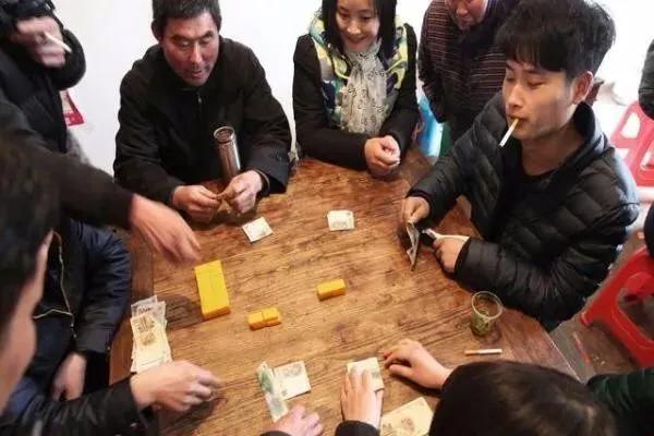 被牌九和快三改变的人生