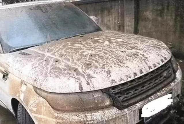 9万买的路虎泡水车，路人笑车主太傻