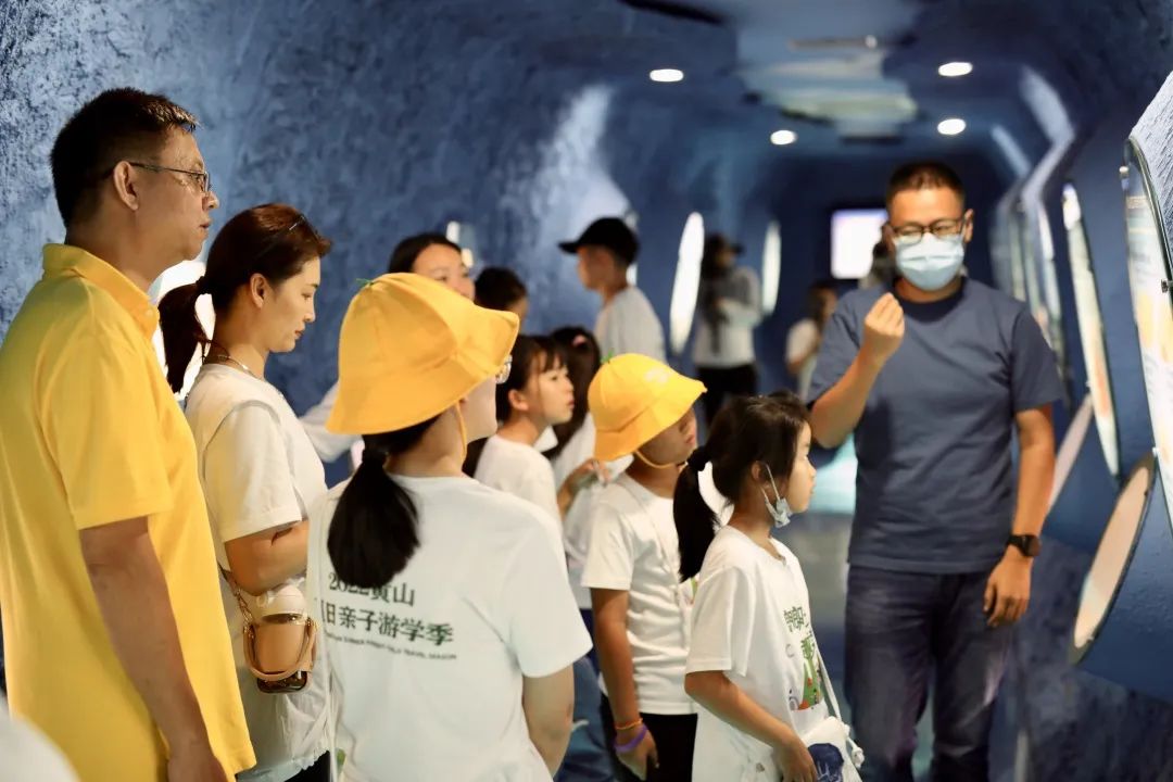 登山，观星，云海，日出，朗读会……跟着朗朗少年游学黄山