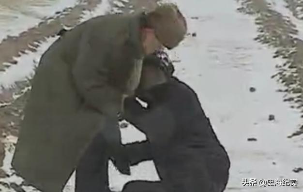 1971年退伍军人雪地救下一老人,获赠“泥球儿”,30多年后值2亿