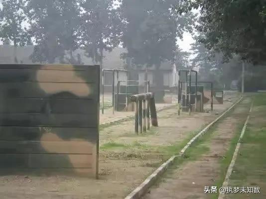 在边防岳圩二连的日子之六：“胖子”变“老鼠”