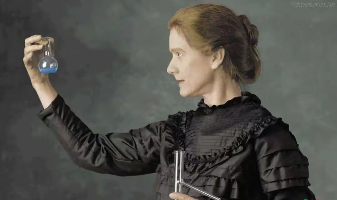 男子喝核辐射水下巴糜烂惨不忍睹,美国男子三年喝下1400瓶核辐射水