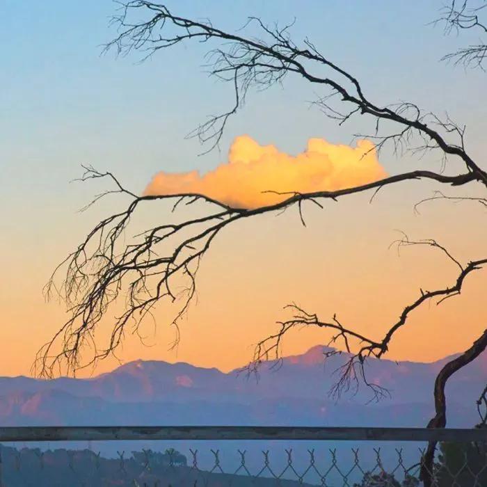 来说说你们微信置顶的文案,微信置顶励志文案短句干净