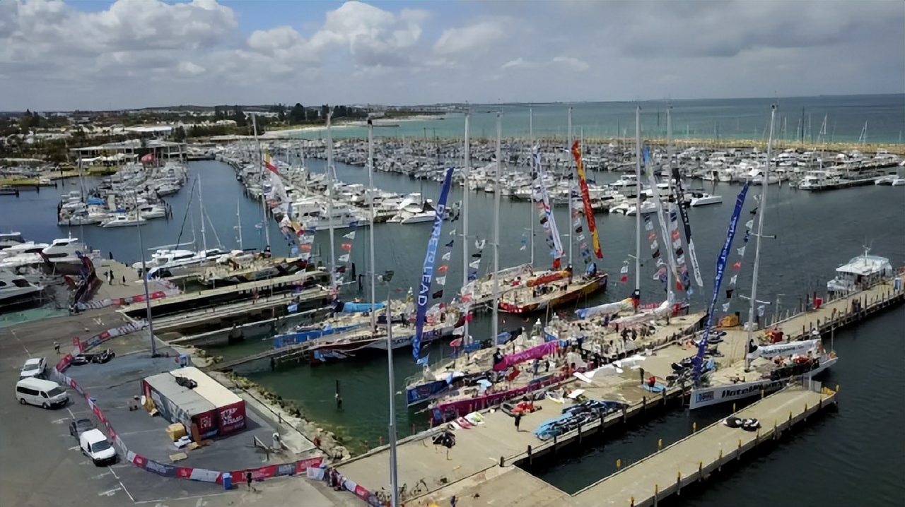 广西男子外出打工20年流落街头,四川小伙在外务工多年