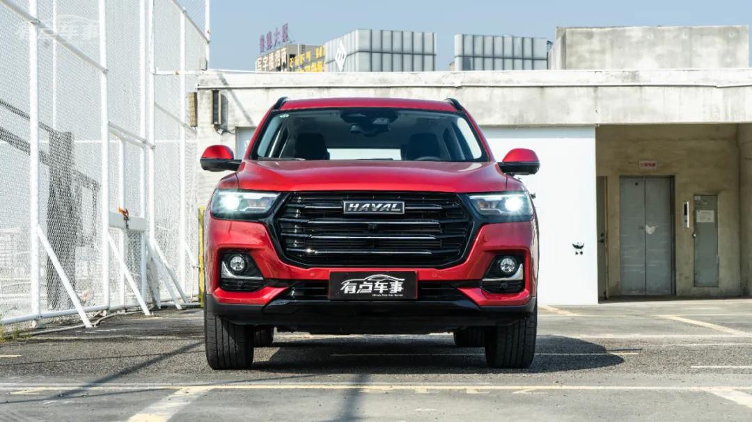 性价比高的家用车推荐哈弗h6,高性价比suv哈弗h61万