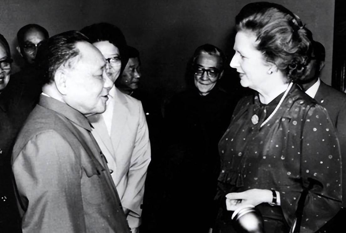 1997年香港回归前夕，卓琳向江*民泽**提出：我要代*小平邓**去香港看看