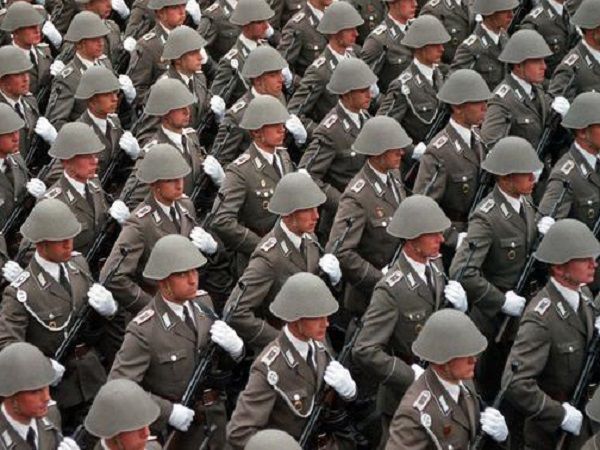 东德合并后的军队,东德的军队是怎么组成的