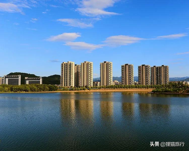 屯溪是安徽黄山市的中心城区,黄山屯溪城市图