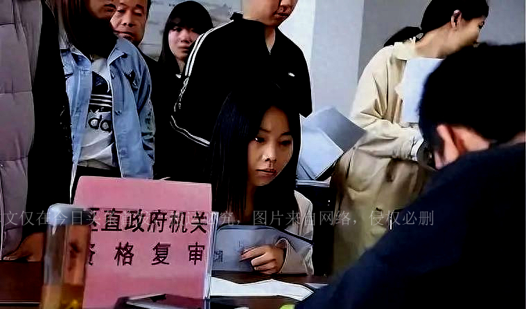 如果有人犯法影响几代人的政审,政审一个人犯错影响几代