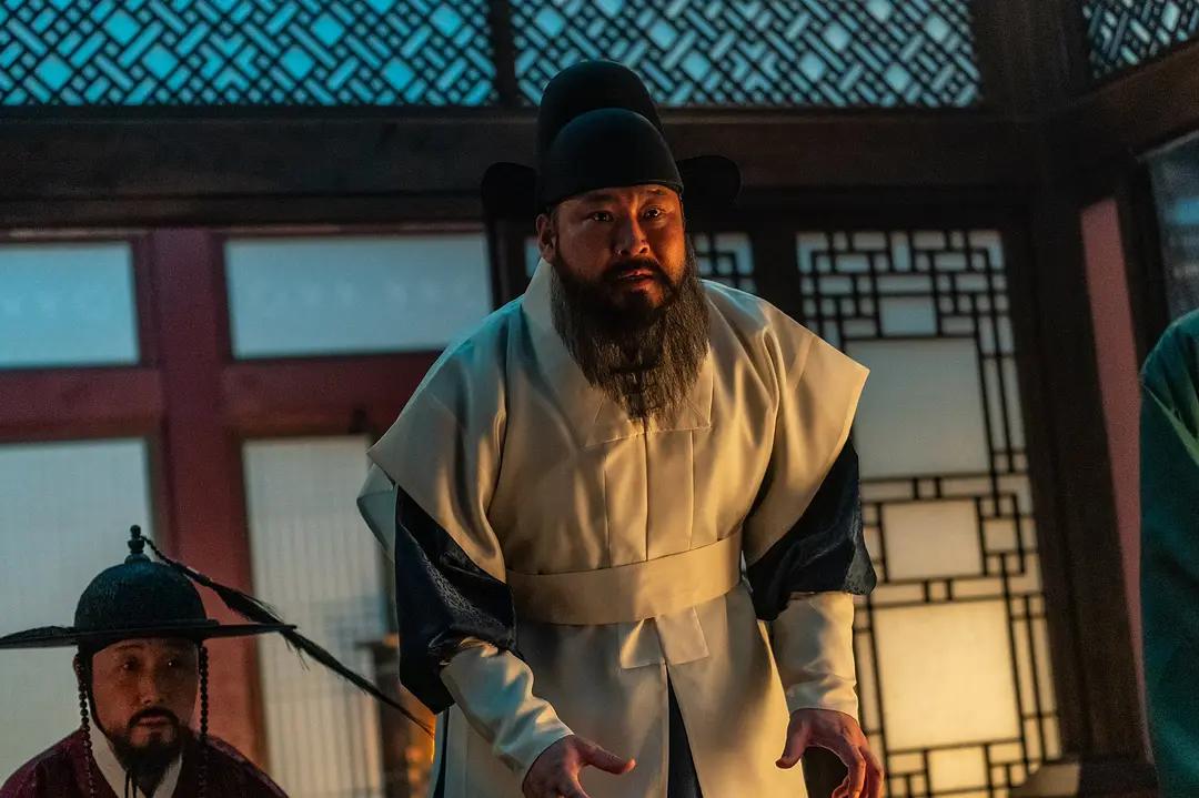 电影夜枭经典片段,一口气讲完一部电影夜枭