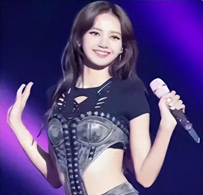 Lisa夜总会演脱衣舞，和世界首富之子恋爱，为嫁豪门放飞自我