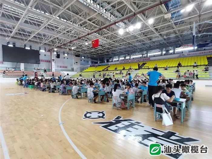 在方寸之间一决高下！汕、潮、揭三市少年儿童齐聚区体育馆精彩对弈