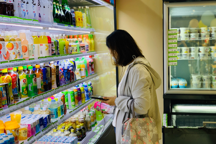 怡佳仁开店,怡佳仁零食店开店大概要多少钱