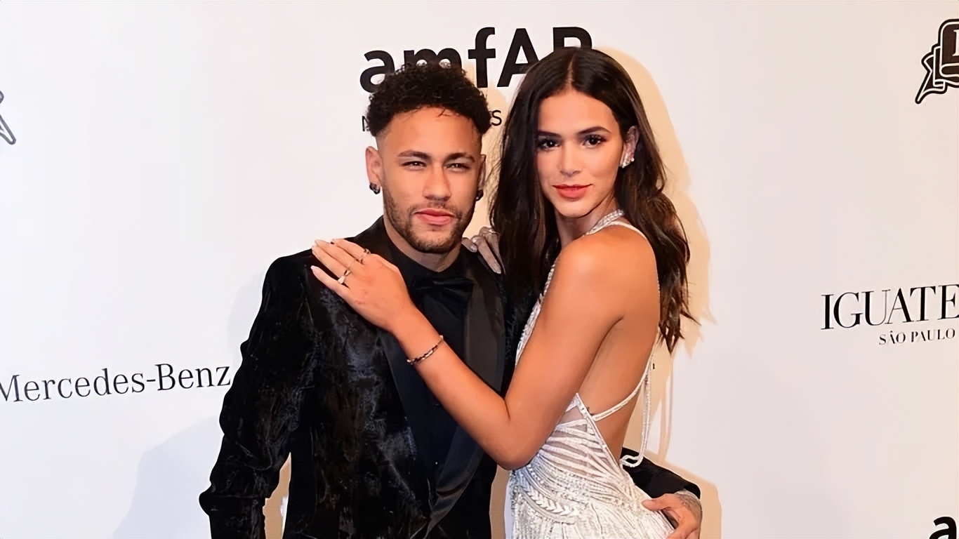 世界杯三大夺冠太太团,世界杯32强都是谁