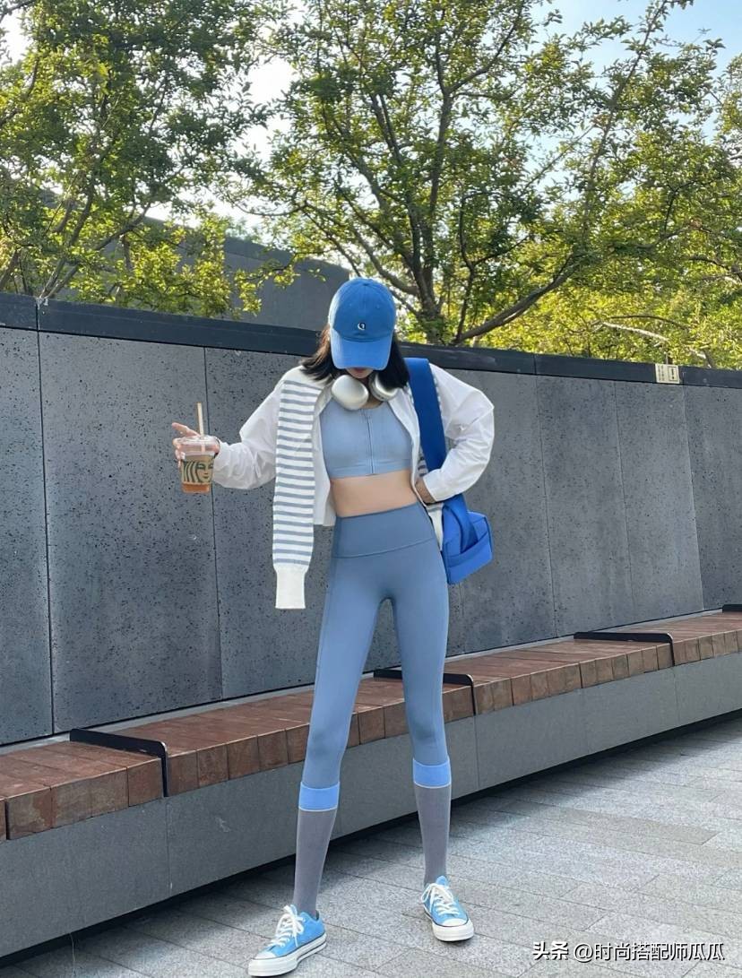 时髦高级的瑜伽裤穿搭,微胖瑜伽裤外穿适合什么样的袜子