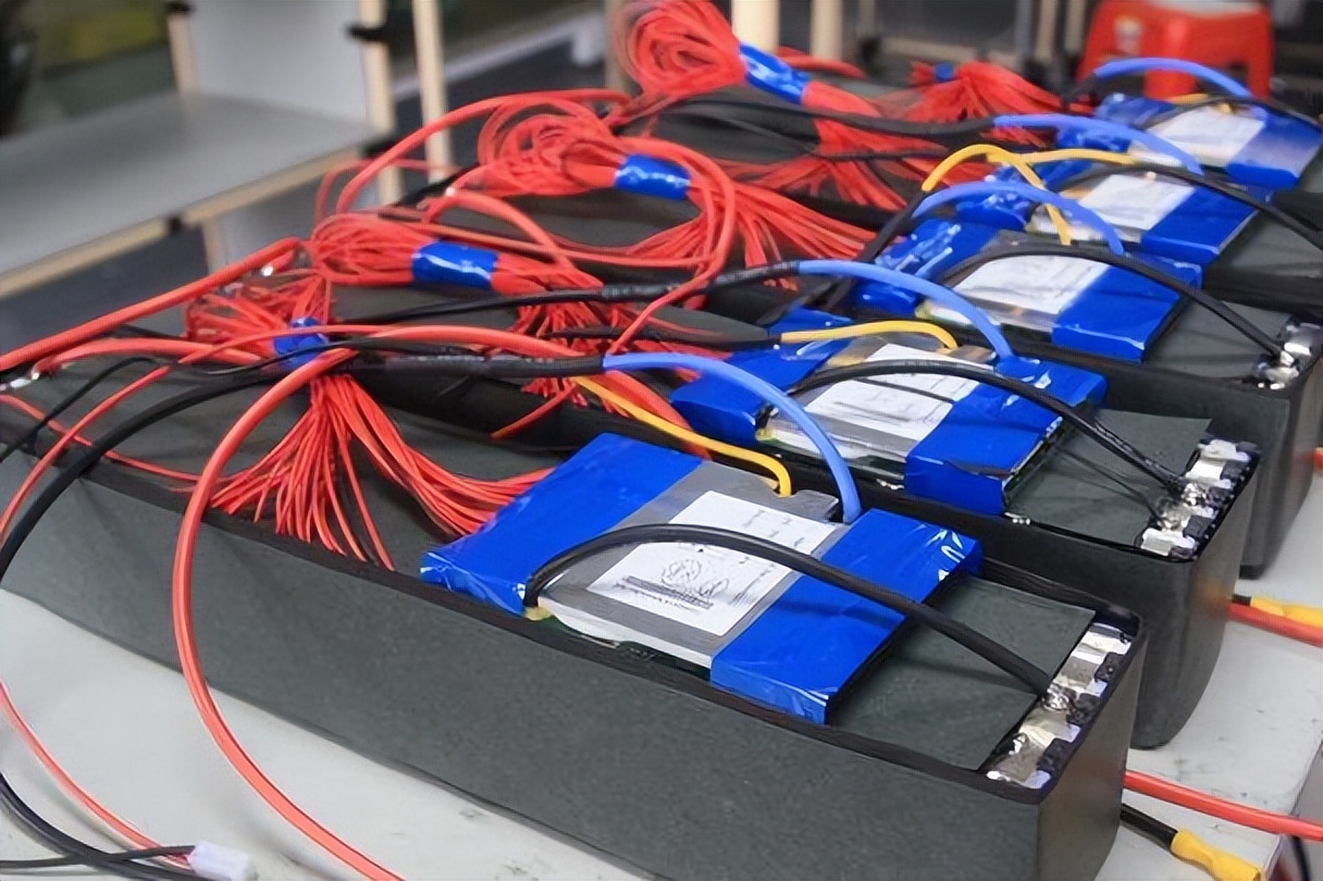 汽车新能源电池充电要多少钱,新能源汽车电池充电有必要吗